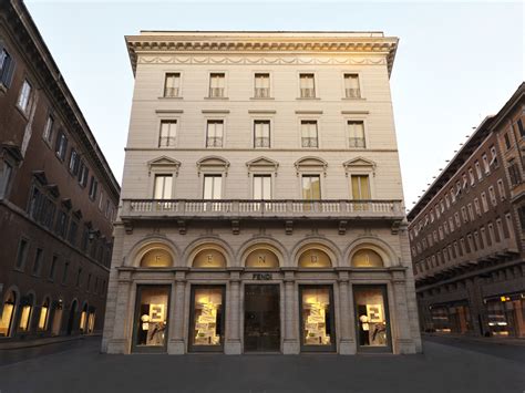 fendi via dei condotti|roma palazzo fendi.